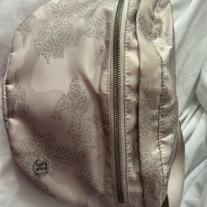 Lululemon city adventure Belt Bag